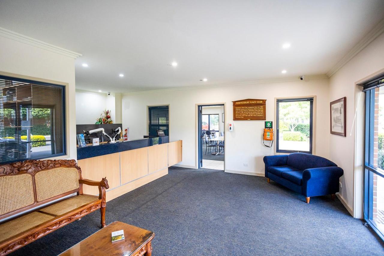 Hawkesbury Race Club Motel Windsor Zewnętrze zdjęcie Reception