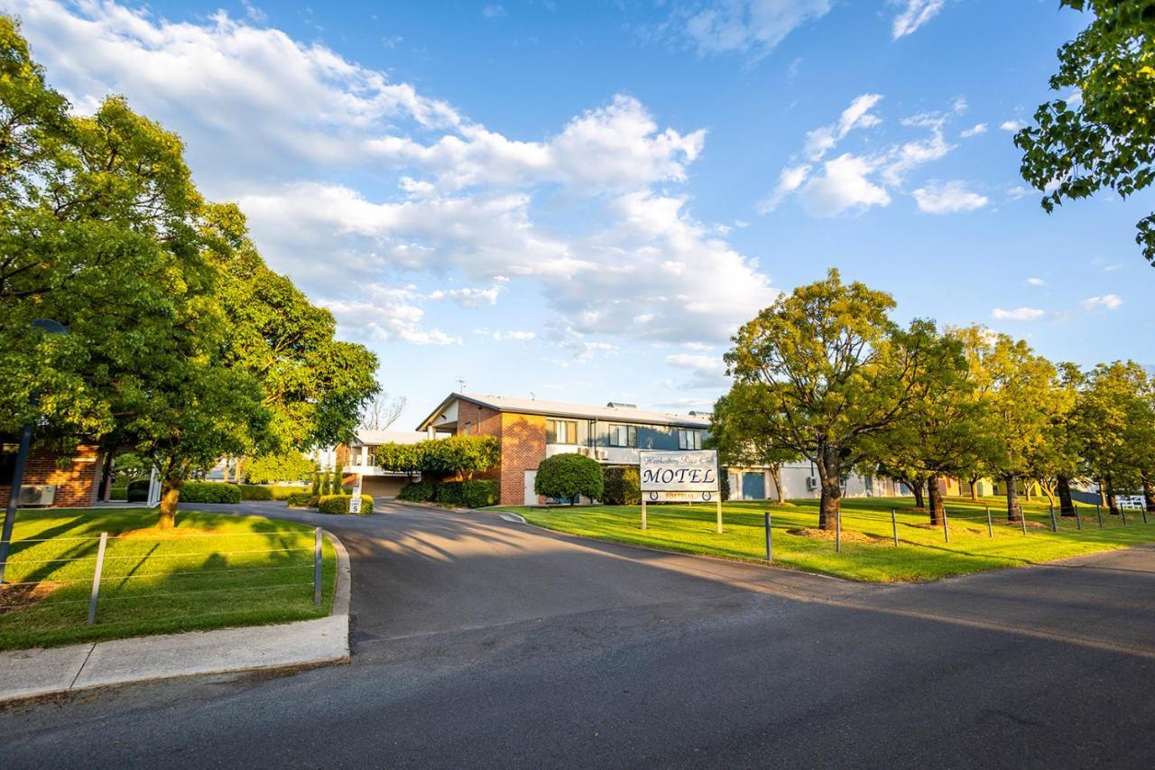 Hawkesbury Race Club Motel Windsor Zewnętrze zdjęcie The main entrance to the University of Tasmania's Launceston Campus