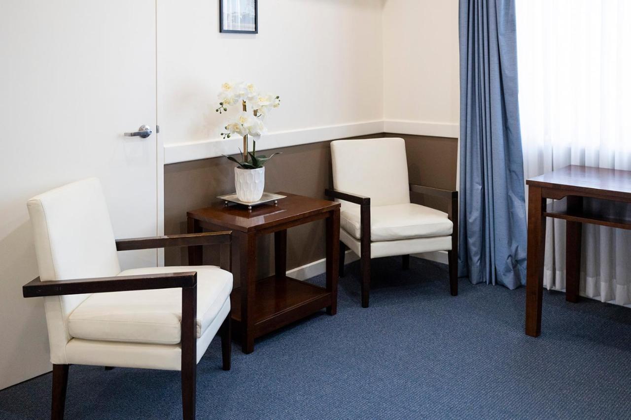 Hawkesbury Race Club Motel Windsor Zewnętrze zdjęcie A room at the hotel
